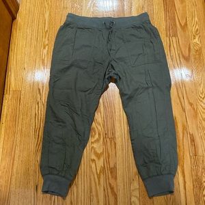 Gap olive green cotton pants. Jogger style. Large.